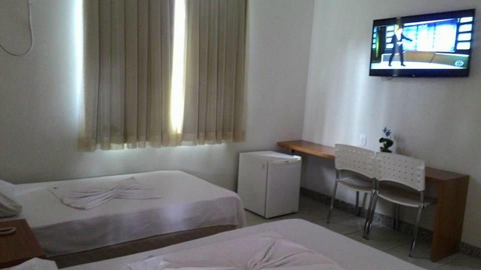 Hotel Pinheiros Chonim de Baixo Экстерьер фото