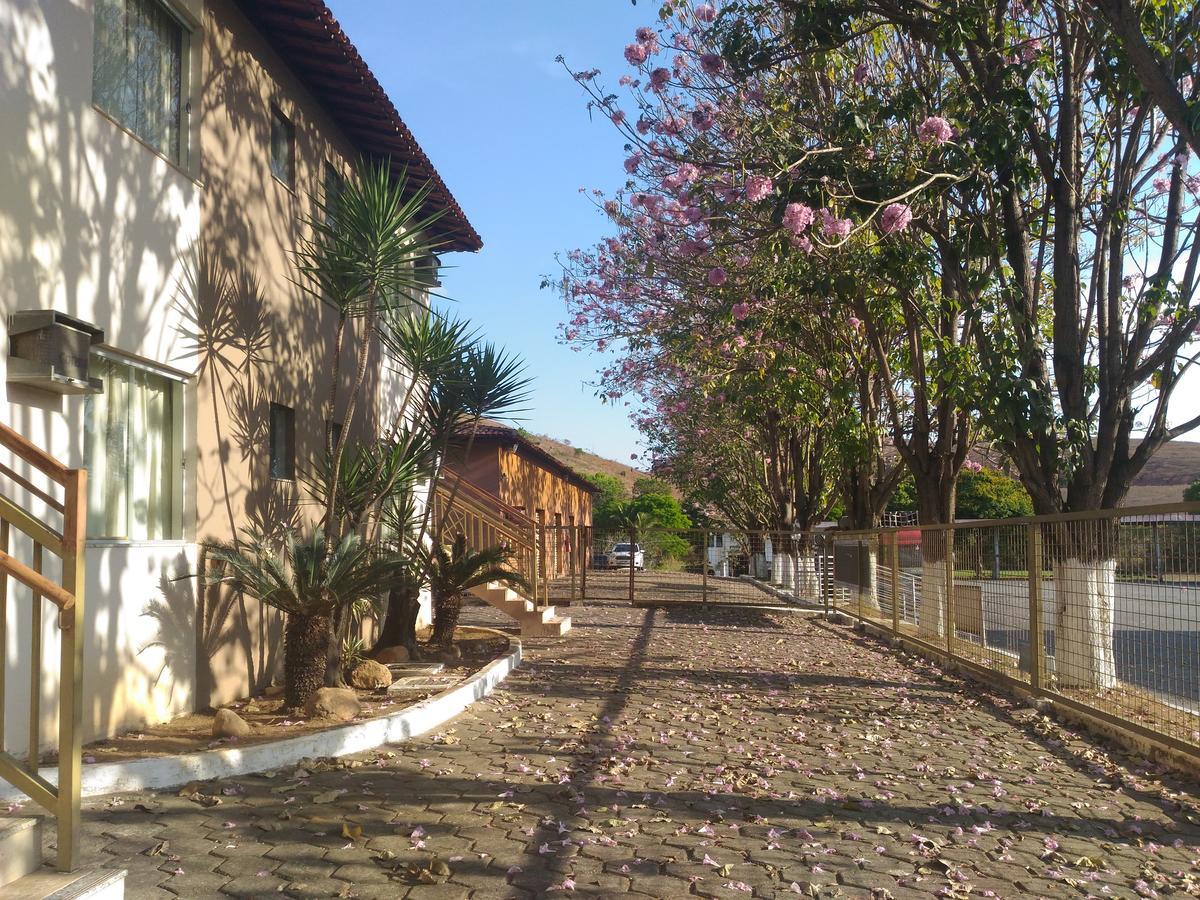 Hotel Pinheiros Chonim de Baixo Экстерьер фото